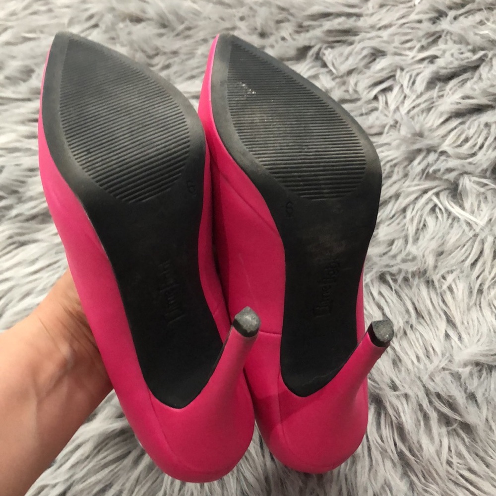 Pink heels!! - Picture 3 of 4